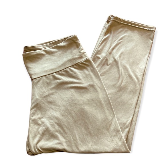 Pants u0026 Jumpsuits | Cream Colored Capri Leggings | Poshmark